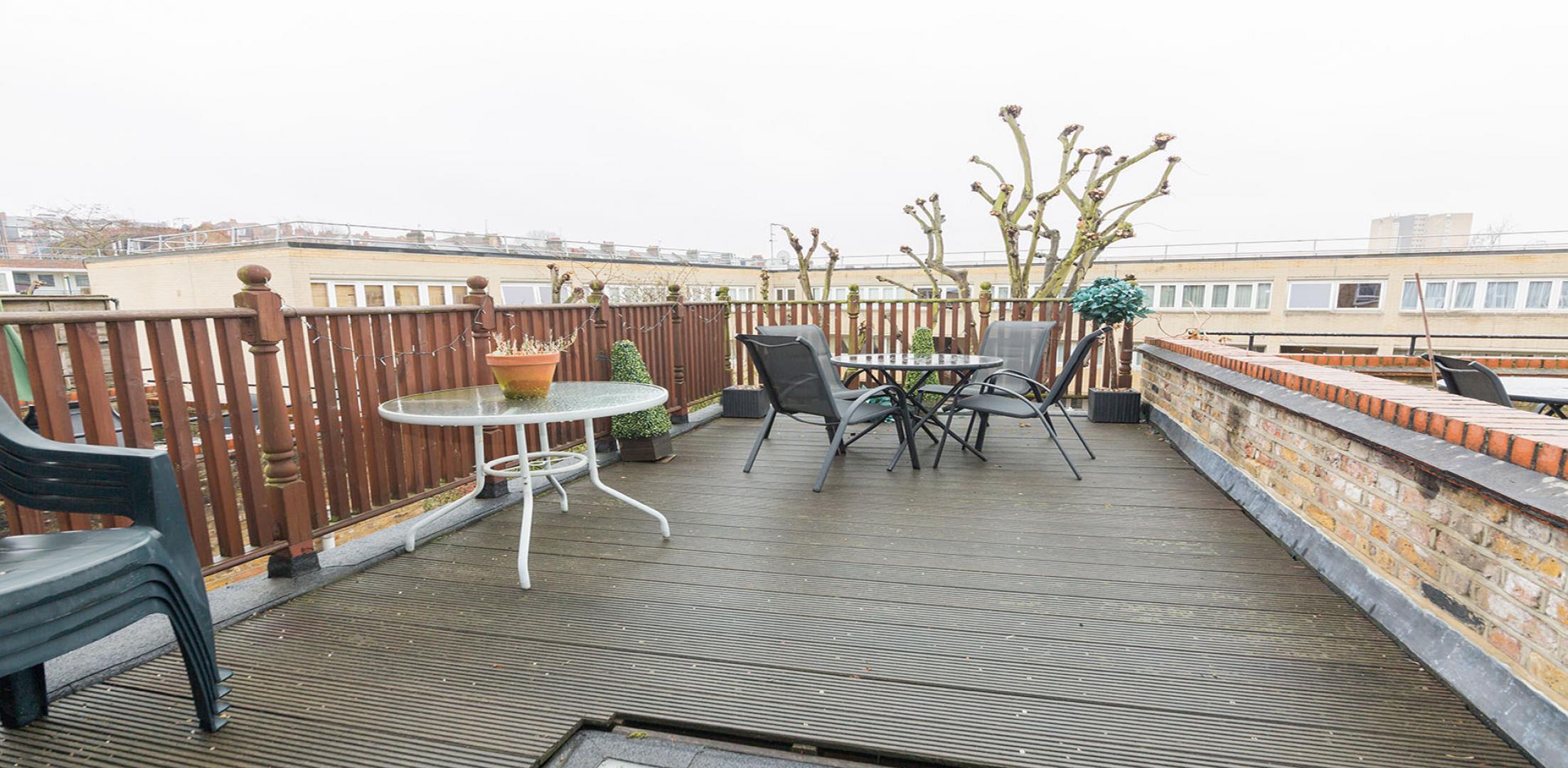 			PRIVATE ROOF TERRACE, 2 Bedroom, 1 bath, 1 reception Flat			 Gascony Avenue, WEST HAMPSTEAD